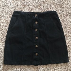 Brand new Cotton On black skirt with pockets!